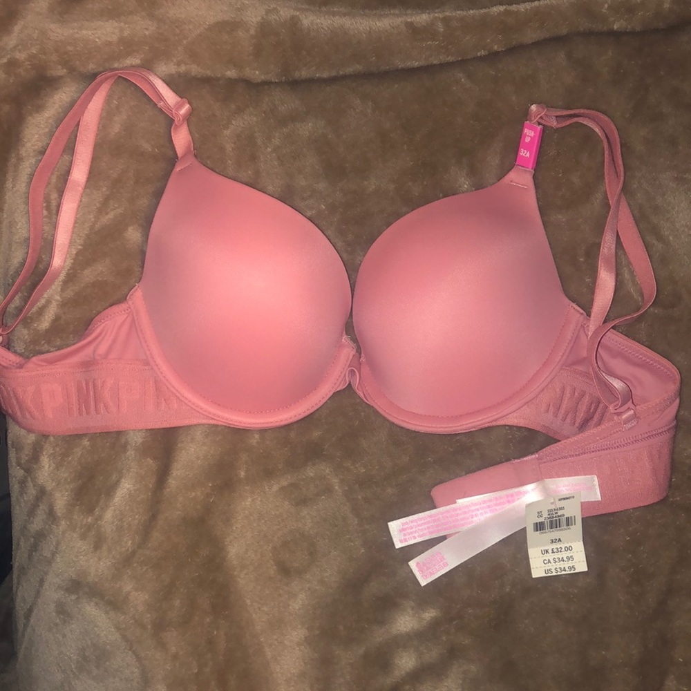 Victoria secrets push up bra. 32A. New with tags